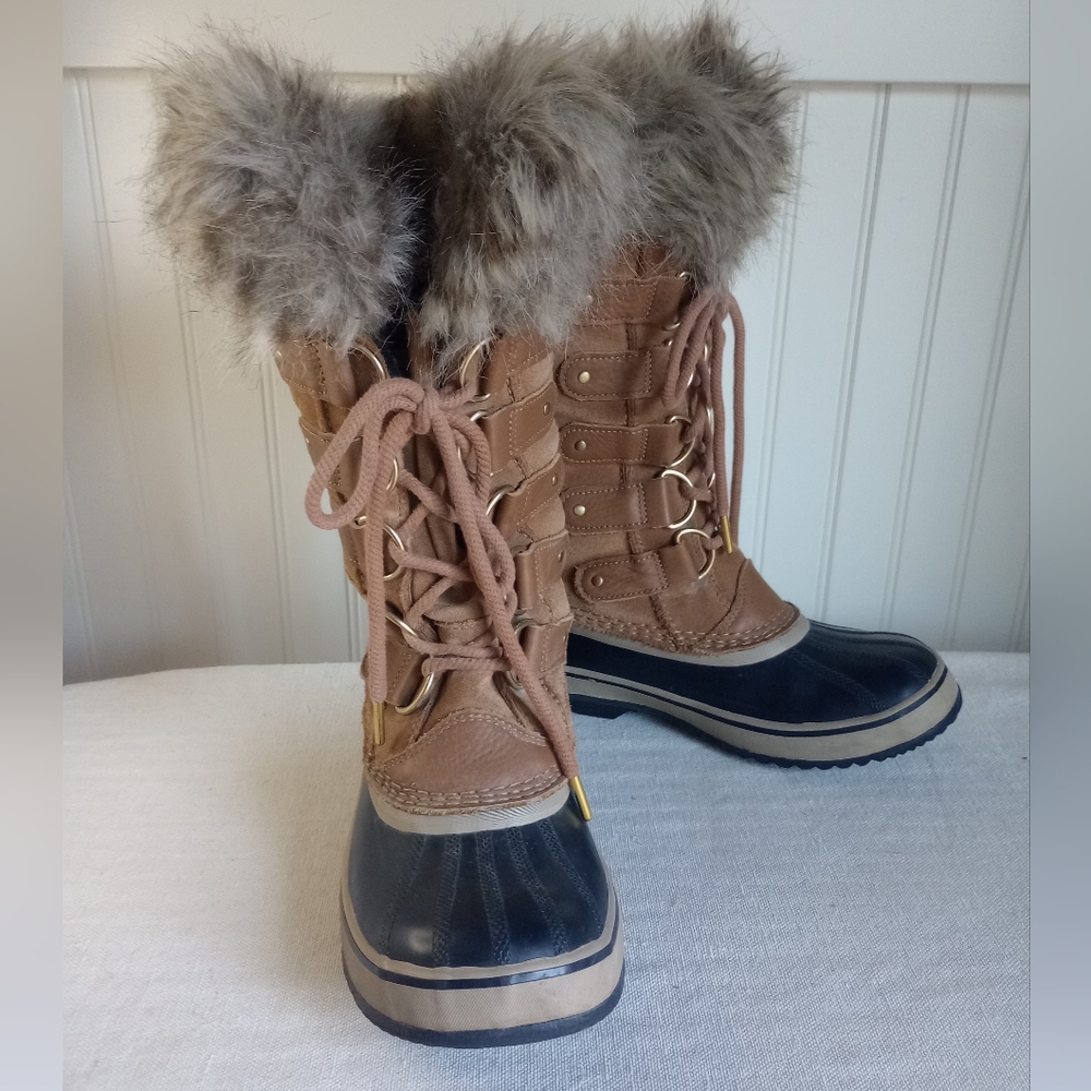 SOREL Joan of Arctic Waterproof Winter Boots Size 8 - Camel Brown & Black